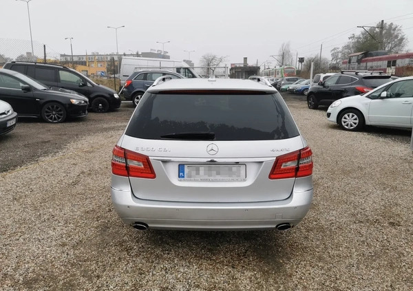 Mercedes-Benz Klasa E cena 49897 przebieg: 300000, rok produkcji 2010 z Racibórz małe 407